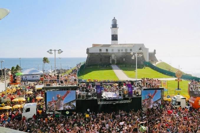 Lindo, Decorado, Na Praia Da Barra, Em Salvador! Exterior foto